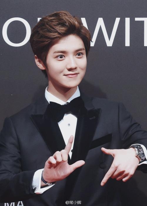 420millisec's tweet photo. ⚡⚡150916 GQ MEN OF THE YEAR
http://t.co/A5Qepc4qAX
http://t.co/rItBLCIffD
#鹿晗 #루한 #Luhan
cr.常小辉 http://t.co/RXYytGhpew