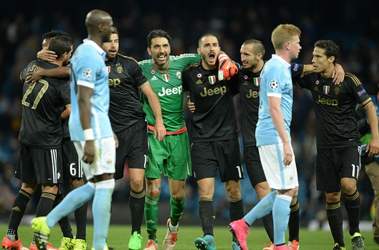 ADP1113's tweet photo. These 2 Man City players cost more than the 7 Juventus players in the back.

You cannot buy victory. http://t.co/JzYn8EfknG
