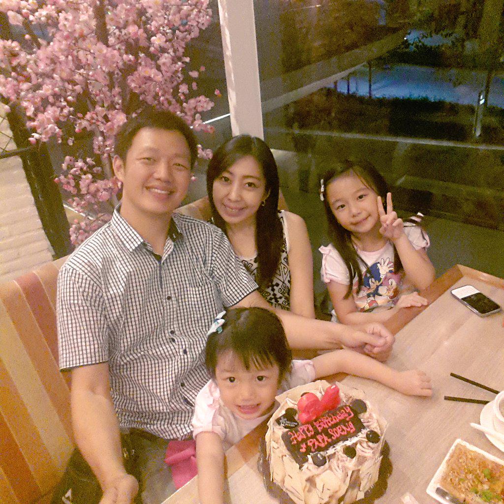 Dine&amp;eat <a href="/ImperialKitche/">Imperial Kitchen ID</a> .. banyak promonya buat yg birthday... tq imperial kitchen...