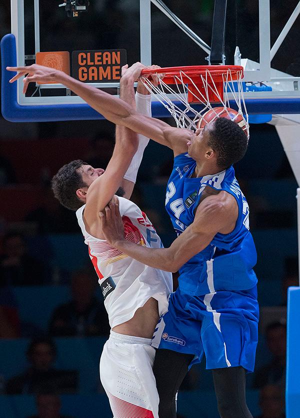 blog_apuestas's tweet image. Mirotic over Antetokounmpo!