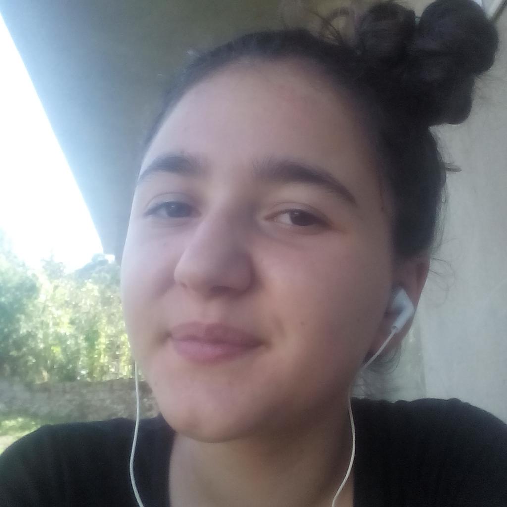 #Cem belevi sor şarkısı dinlenmezmi...