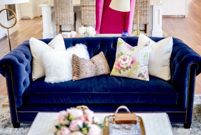 dominomag's tweet image. Try not to want a velvet couch after this... bit.ly/1OemgAS