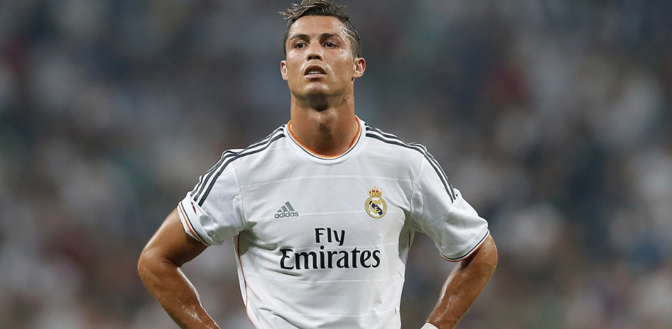 SportsBusinessC's tweet photo. Cristiano rompió su silencio ante los medios: "Doy las gracias a mis compañeros" http://t.co/7x4Yc9YEy5 http://t.co/mkFFeFsDq7