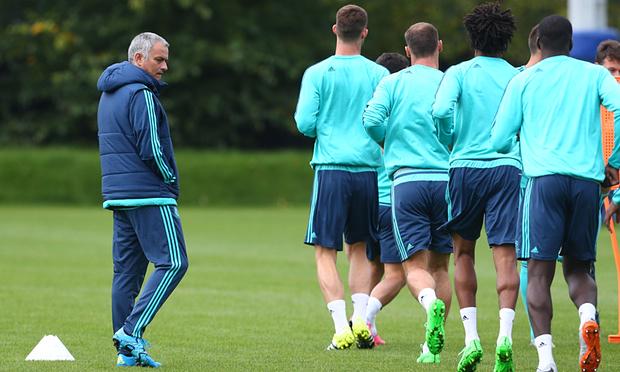 Mourinho in training 