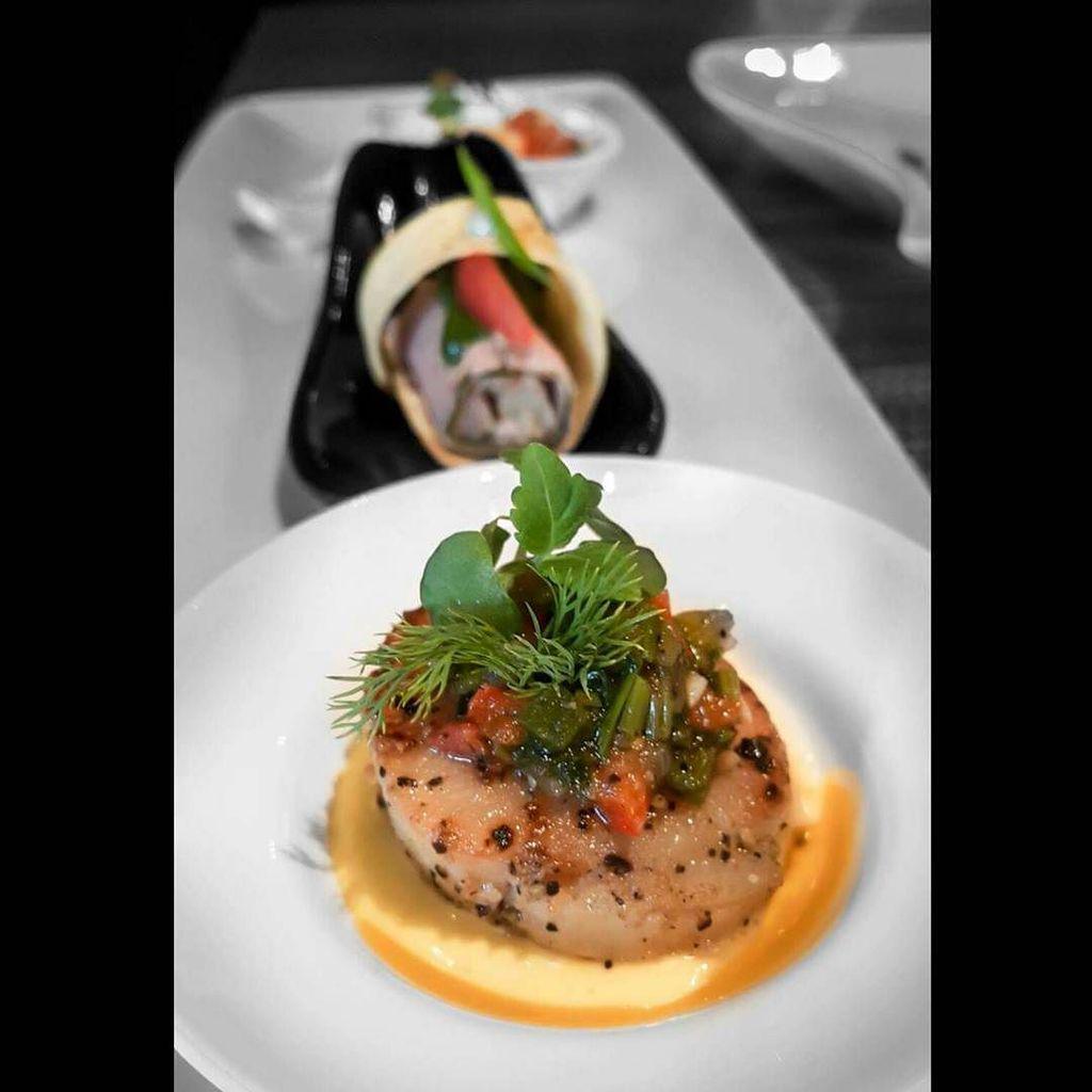 foodcrimes's tweet photo. #hocaido #scallop #foodtesting #chefonduty #cookingtimes #food #foodcrimes #chef #cheflife #passionchef #truecooks … http://t.co/kXvRfAbM4i