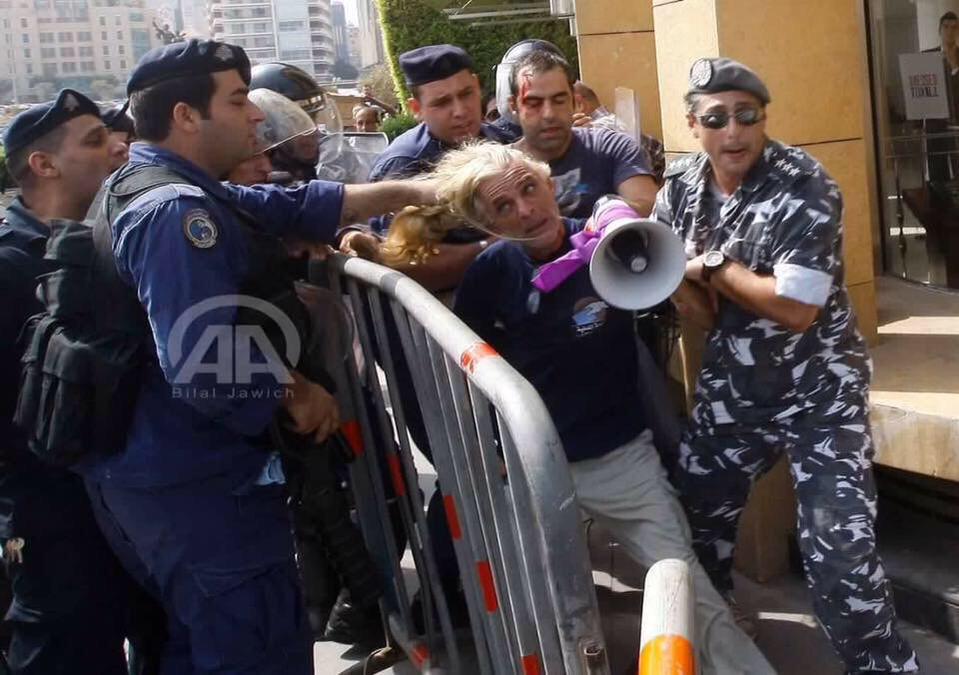 yasminebllt's tweet photo. This isn't an ISIS member, nor a thug.. This is a Lebanese citizen shouting for his rights..
#YouStink
#طلعت_ريحتكم http://t.co/abSooeOqxj