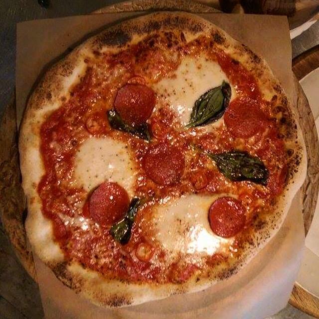 HellBelowAndCo's tweet photo. Holy picante! 🔥
#sliceoftheday
#pizzaclan http://t.co/co0ZFm9BsI