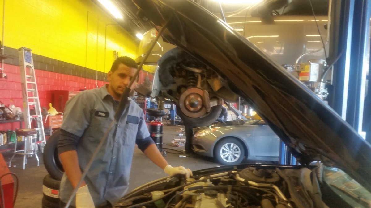 MidasEB's tweet image. Phillip a member of our team is an expert in handling all kinds of repairs and diagnosing problems.