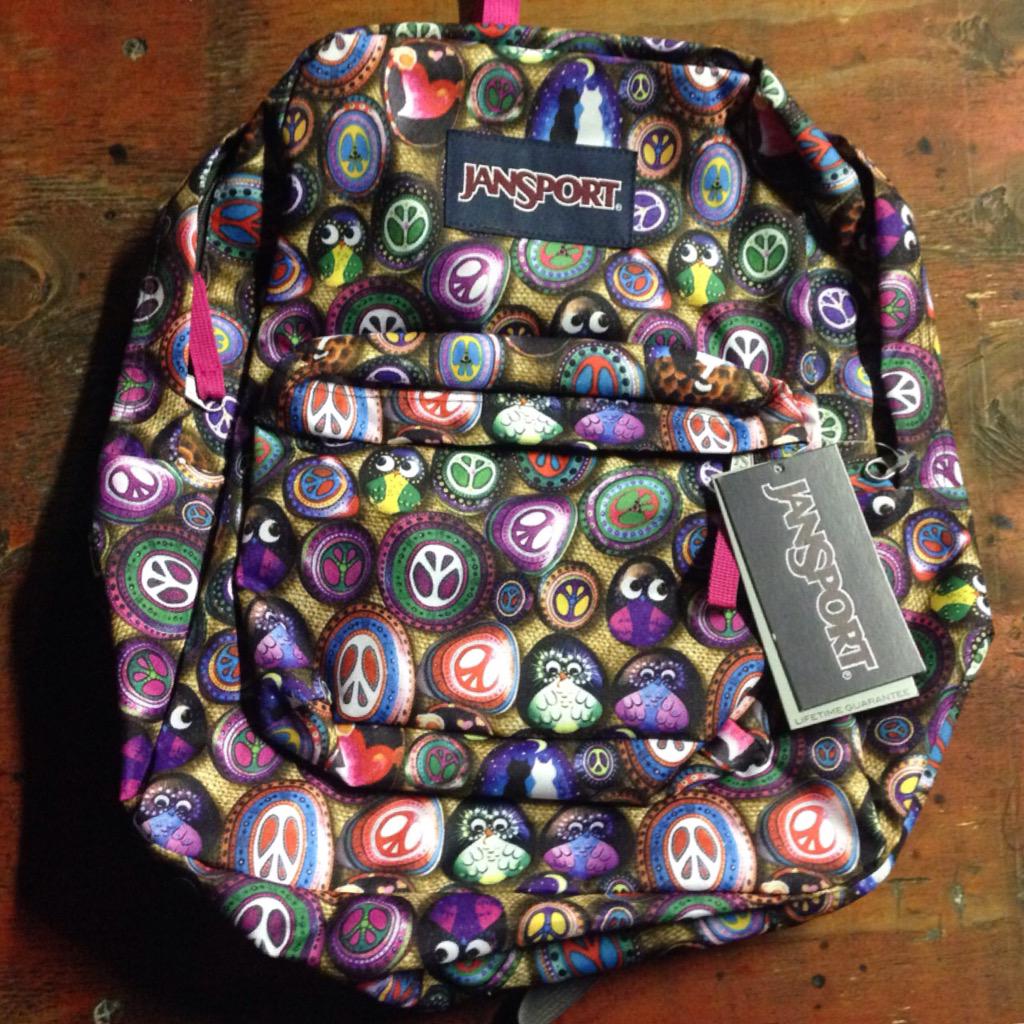 RT &amp; stand a chance to win this <a href="/JanSportSA/">JanSport SouthAfrica</a> Backpack tonight <a href="/S_Y_N_W/">SeeYouNextWednesday</a> #SYNW #Jansport