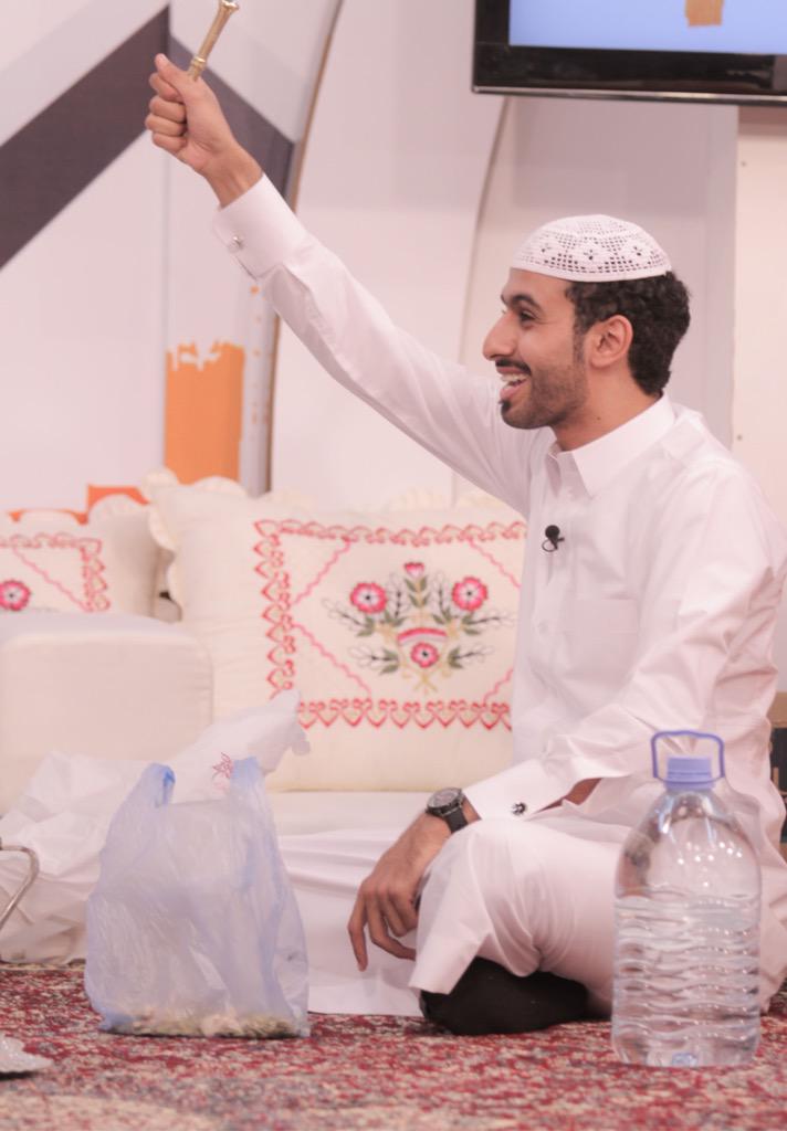 ikhaled85's tweet photo. #سعيد_الشهراني في برنامج #٥٠_ليلة 

اتمنى منكم كلكم تمدحون ساعة سعيد لانه كاشخ فيها هاليومين لاززم مدح ✋🏻😂
@tblld1919 http://t.co/ypB1AqCqdv