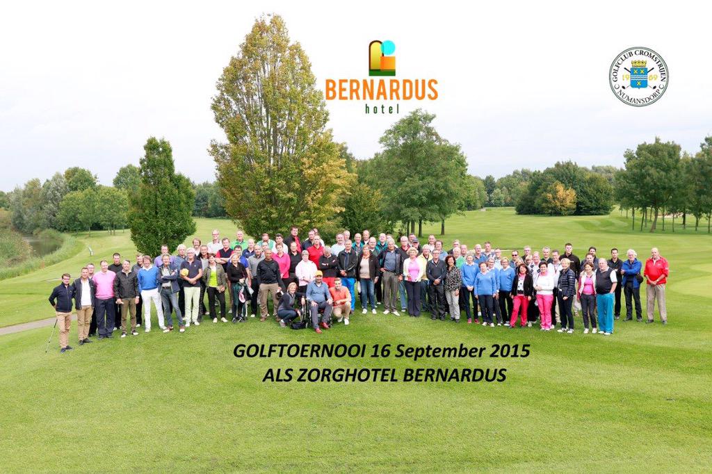 ZBernardus's tweet photo. Mooie opkomst @GCCromstrijen bij het eerste Bernardus Golftoernooi. http://t.co/wOudDFMvwB