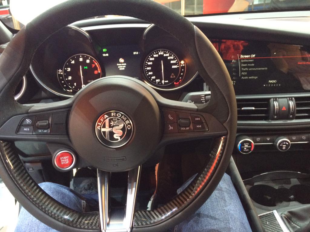 Alfa Romeo Giulia Quadrifoglio: guardiamo e conosciamo il prezzo