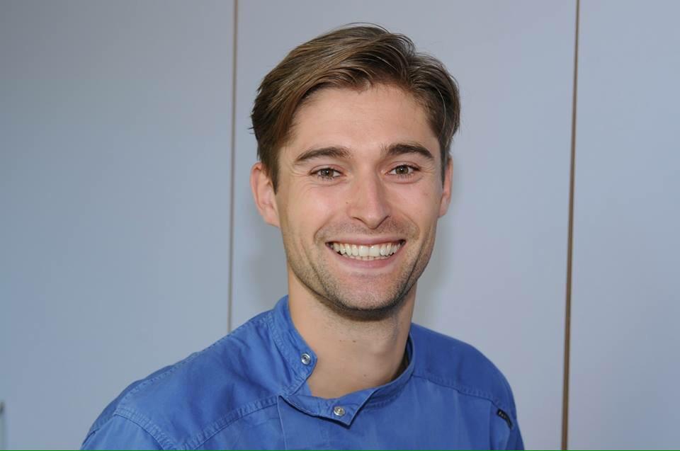 TandartsAdding's tweet image. Even voorstellen:#tandarts Erik vd Wijngaarden, op maandag en vrijdag aanwezig.