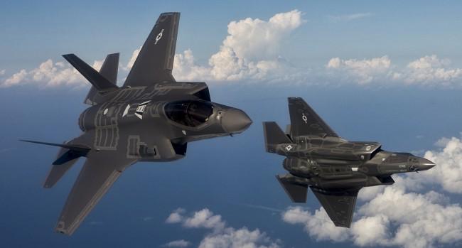Nash_Newcast's tweet photo. Australian fighter jets carry out first air strike inside #Syria. #SyriaCrisis http://t.co/wBht463zNZ