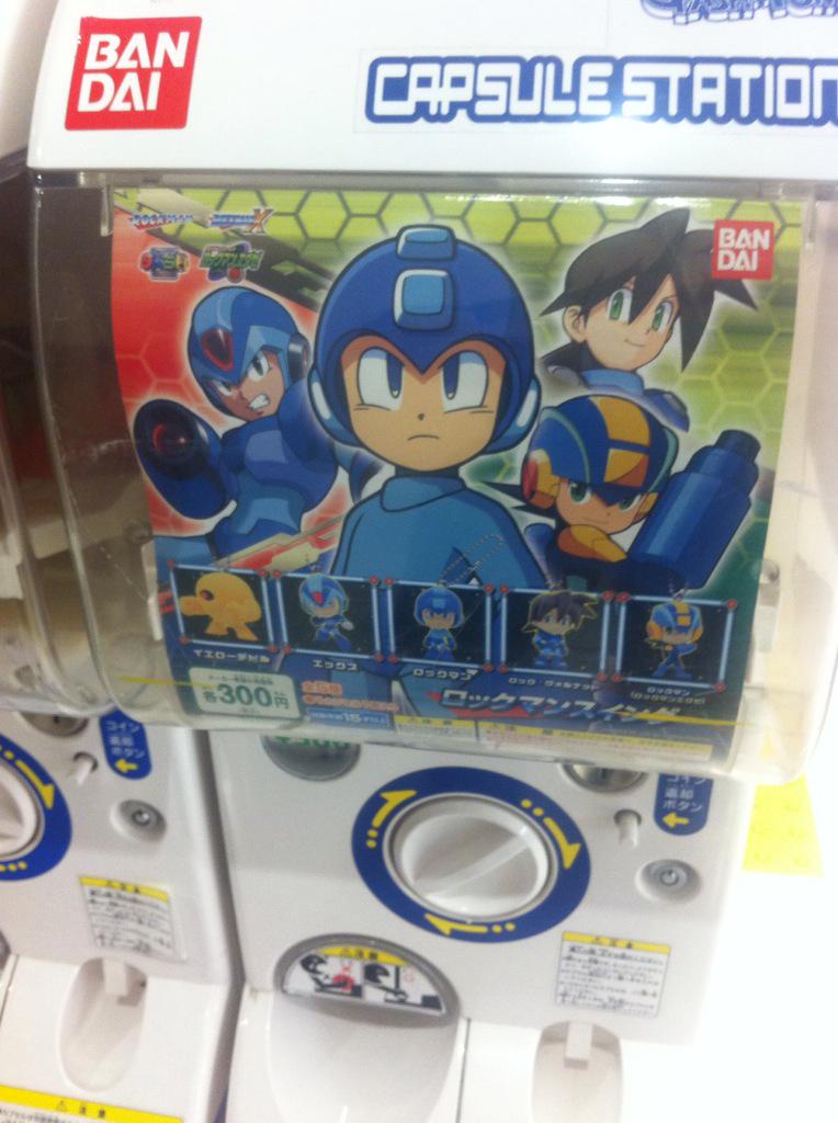 CreativoenJapon's tweet photo. Me he hecho con todos los #Rockman!! Muy molones ^^ #Capcom #Gashapon #Bandai #Japan #CapsuleStation http://t.co/VSB9trlA9Z