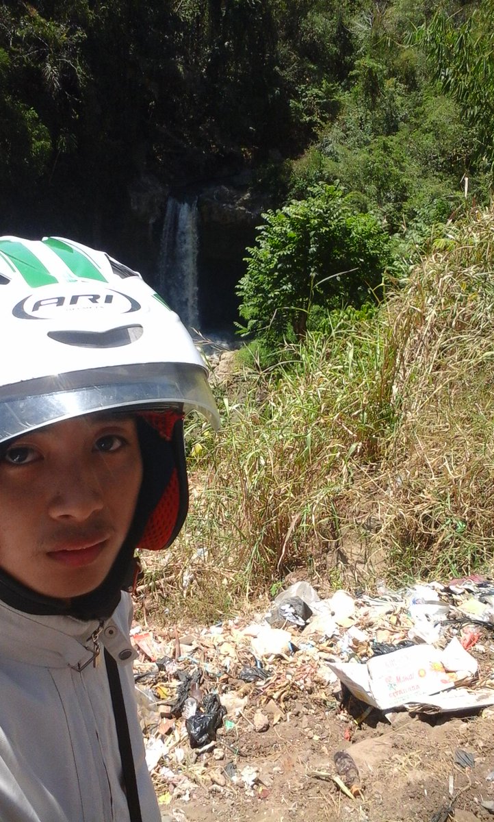 WelangKevin's tweet photo. air terjun timbukar :D http://t.co/ZKK5jQ6Rwq