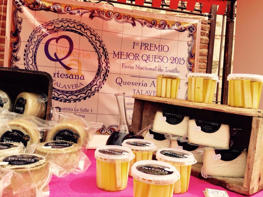 Nos vemos en la #FeriaSanMateo2015 con nuestros #quesosartesanos Vettonia y Reina en el Paseo de los Arqueros.