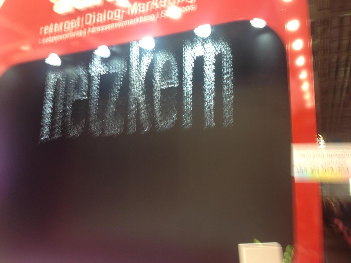 netzkern's tweet photo. Auch bei @adrom auf der Leinwand auf der #dmexco _dh http://t.co/3xc6FkmlAJ