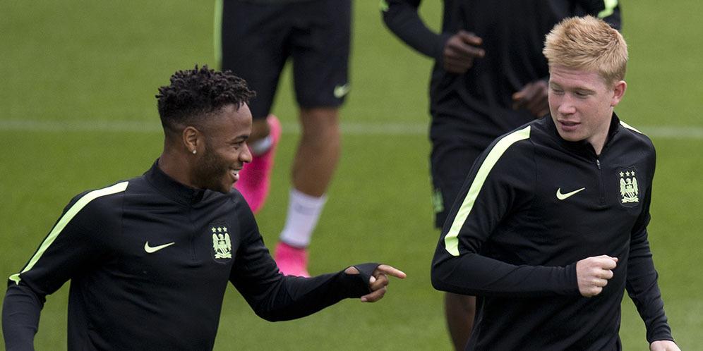 FirstJuve's tweet photo. Del Piero Kagumi Duet Sterling dan De Bruyne http://t.co/J1XyKpxKCi #FirstJuveNews http://t.co/K7SBJ7RRxs