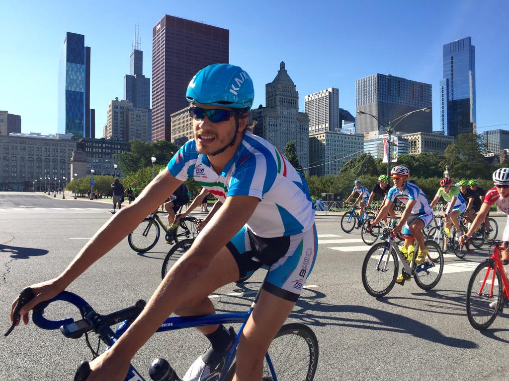 federtriathlon's tweet photo. WTSChicago tempo di ricognizione percorsi e briefing atleti http://t.co/mX1p9kHY03