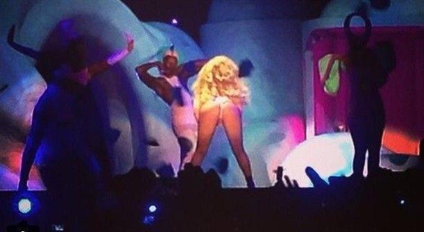 monsterTurkeyy's tweet photo. Gündeme girdik mi @Biletix @gagadaily @ladygaga #1YılÖnceGagaTürkiyede http://t.co/vCqcQmCduE