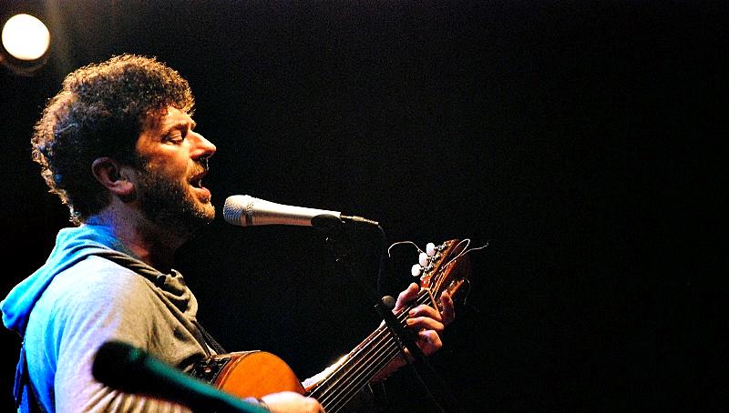 infoblancosobre's tweet photo. Esta tarde Víctor Heredia y Palo Pandolfo tocan gratis en el Coliseo Podestá http://t.co/24JhhZPQvp #LaPlata http://t.co/tSnuaQ840c
