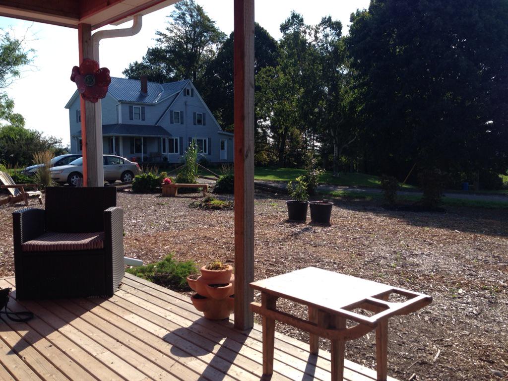 DeepRootsPEI's tweet image. Couldn&apos;t ask for a more beautiful day out at the Distillery today! #DeepRootsDistillery #WeLoveFall #PEI