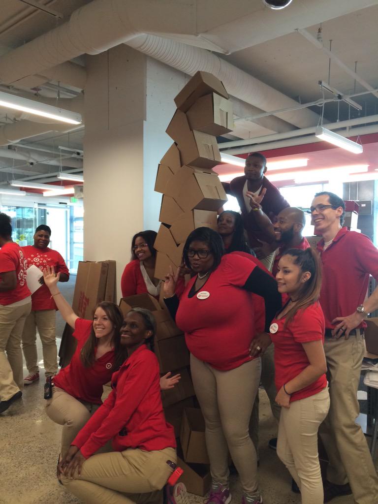 JennBullseye's tweet photo. Waco building contest!  Planorama fun on day two.   #3210    #RosslynTarget http://t.co/AmkkFajRyc