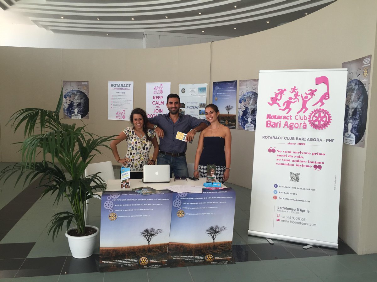 RACBariAgora's tweet photo. Vi aspettiamo nel padiglione 117 alla Fiera del Levante. Ingresso monumentale! #Rotaract #Rotary #racbariagora #noi http://t.co/K8khJB035l