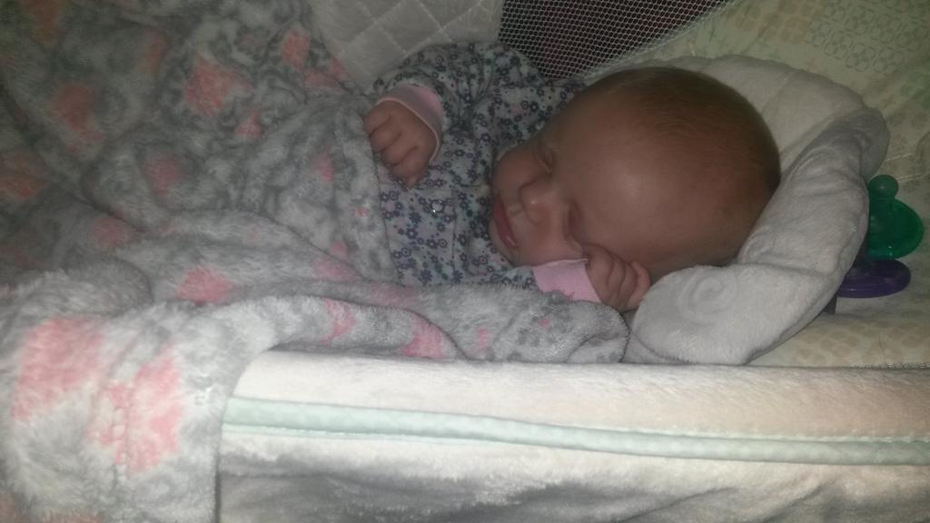 worksforcake's tweet photo. It's wonderful now that our Little Queen sleeps through the night. #11weeksold #peacefulqueen http://t.co/omjGIuRXWT