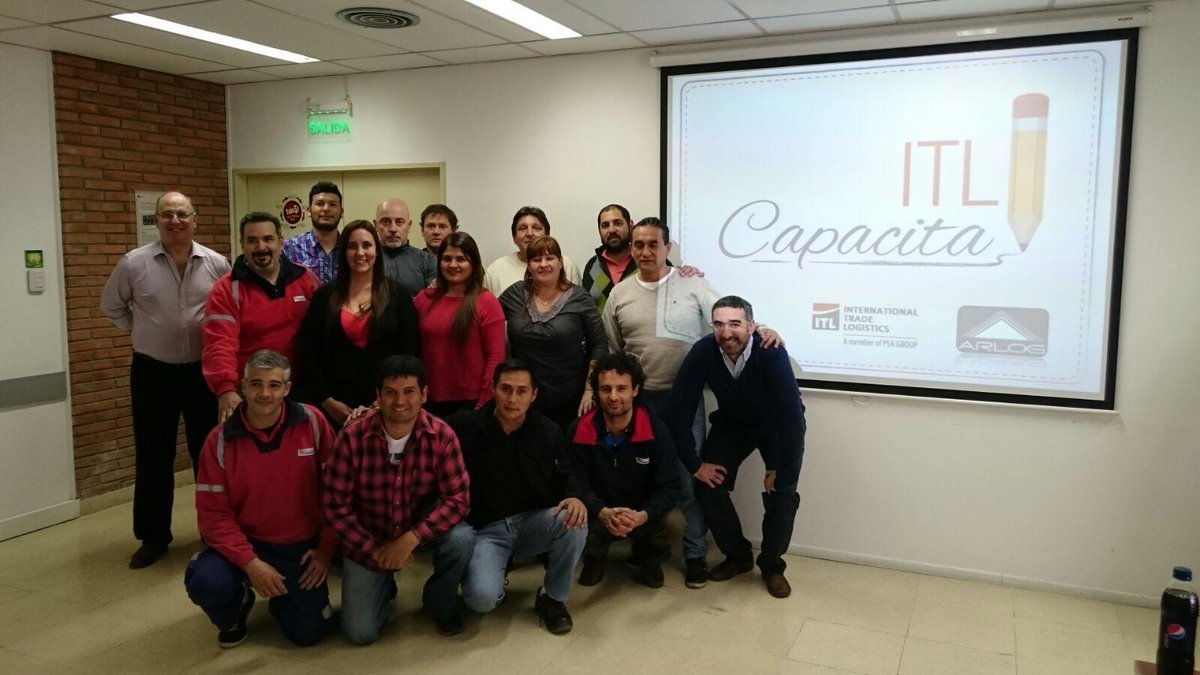 ARLOG_Asoc's tweet photo. #Capacitación a #Supervisores #Exologistica S.A. http://t.co/SZz0wF2gBy