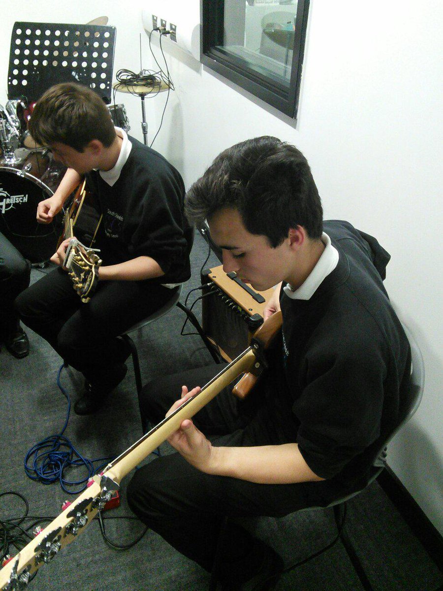SSCS2007's tweet image. SSCS helping students to develop their musical skills. # sscsopen