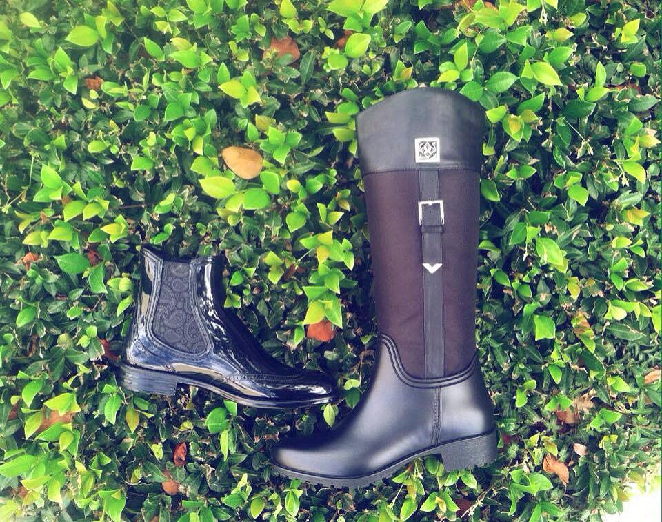 davrain's tweet photo. The BIG debate is tonight - tall boots vs. booties, where do YOU weigh in? #GOPDebate #CNNDebate #davrain http://t.co/3lhTMclaF1