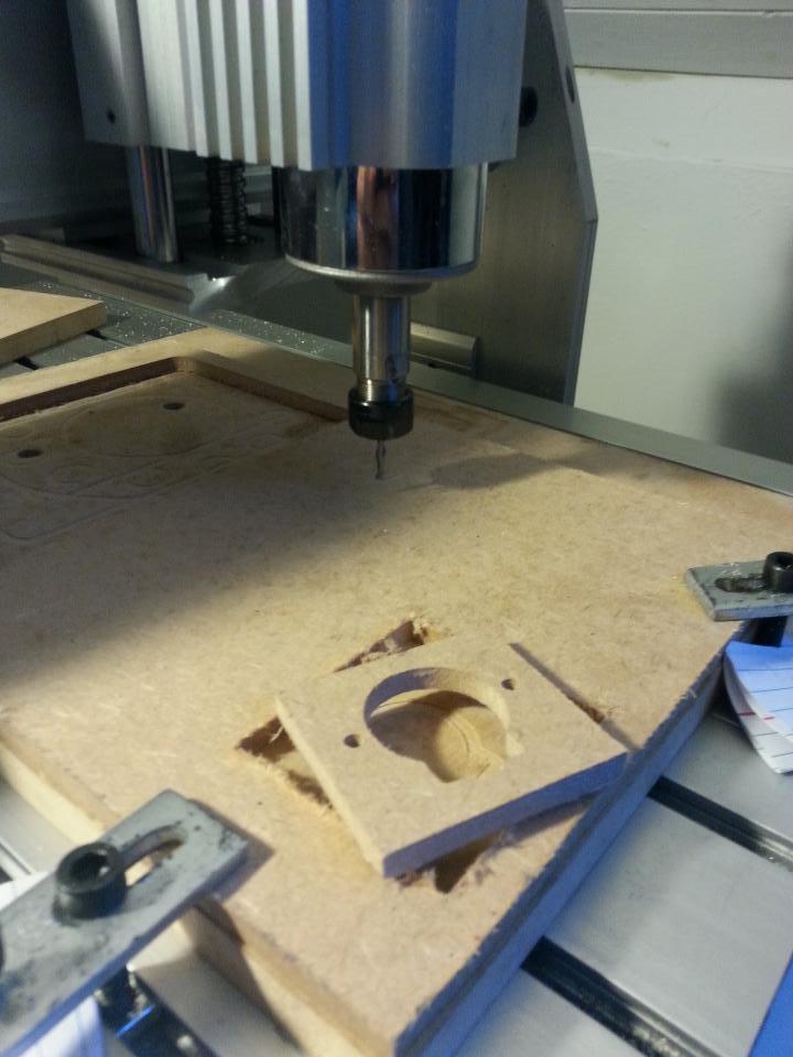 concreted0g's tweet photo. Quick bit of play on the #cnc thinking about parts for a project with @sonomano http://t.co/lNjsxXXFsE