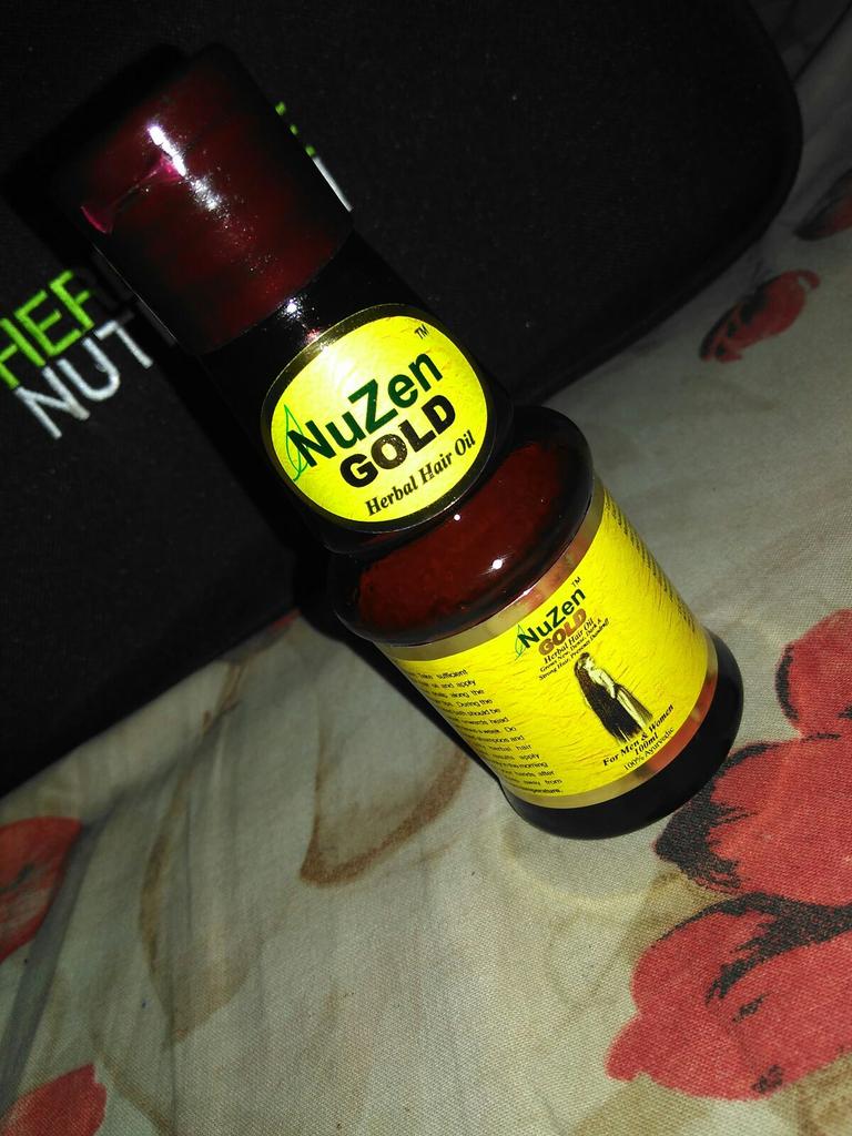 KulsumMehreen's tweet photo. @YousraFazal @JaffriKanwal i think #Newzen hair oil aram se pakistan me miljaega... http://t.co/TtectZ304Y