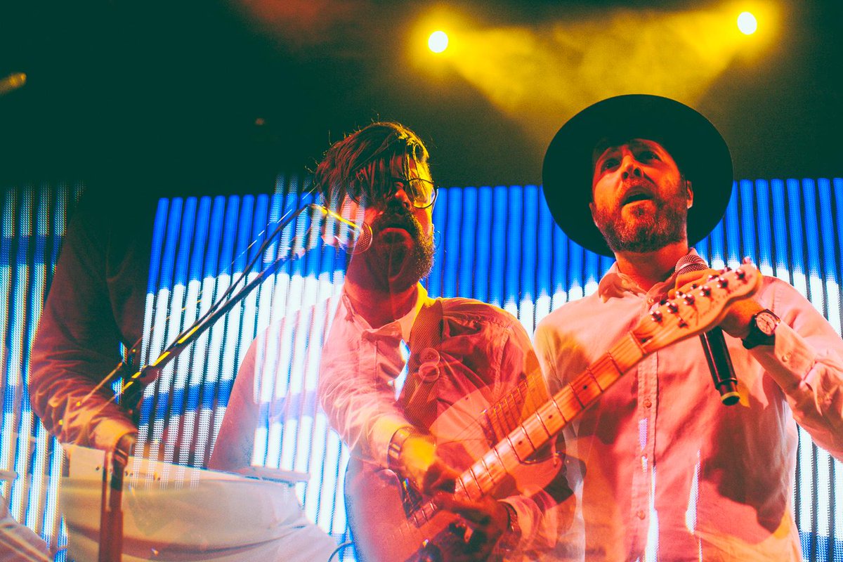 NoiseyenEspanol's tweet photo. Hangeamos con @technicolorfab antes de la presentación de su nuevo disco. Vean las fotos aquí.
http://t.co/dhATEna7nq http://t.co/Pukn5hsedL