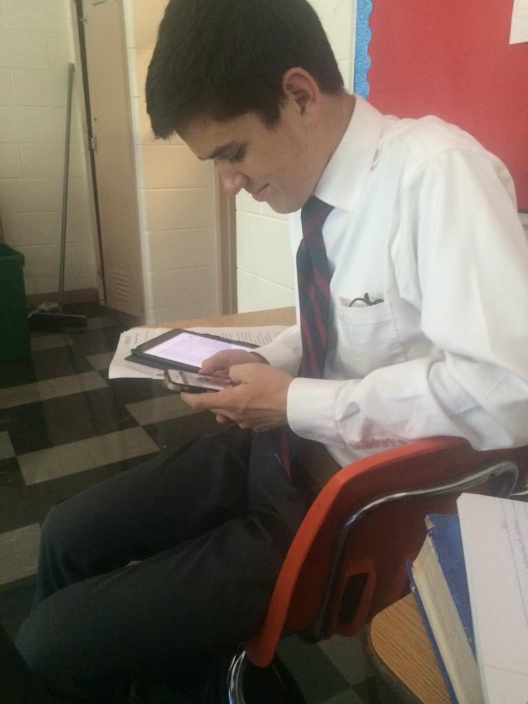 EmilySalmCOM101's tweet photo. Supposed to be reading.... #COHScom101 http://t.co/yUheyeqSLp