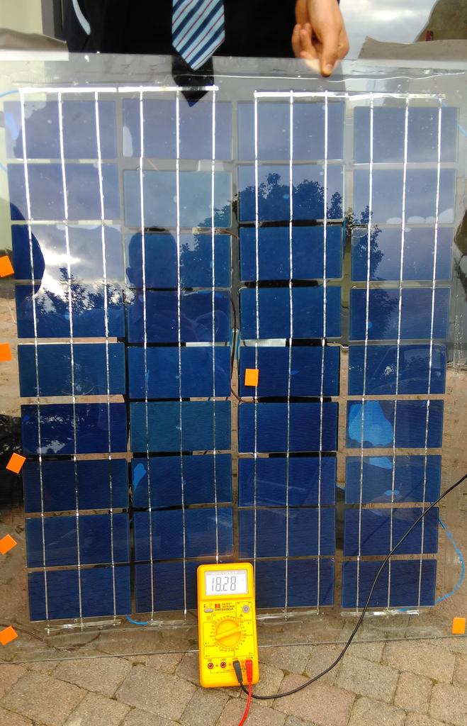 gonetside's tweet image. New power source for #PiView constructed entirely by pupil team. 36 cells each 0.5 volts.
1st outside test ✅