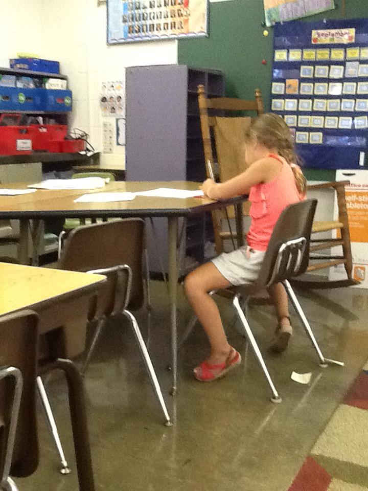 Mesnier_Primary's tweet photo. 2nd grade writers in action.  #afftonlearn http://t.co/iSYxNf8fWW