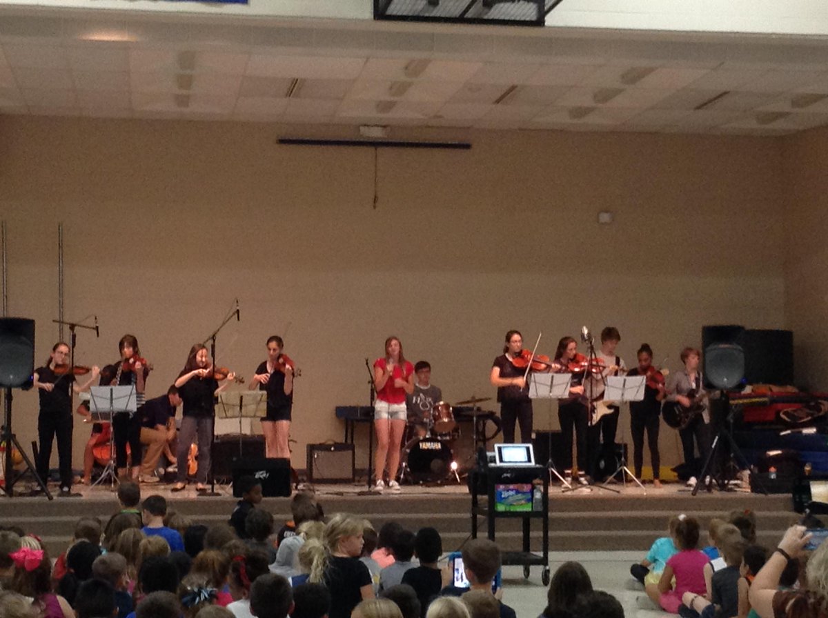 juliekeefer's tweet photo. Listening to the band High Strung during our Wonder Wednesday assembly!#crossingcougars http://t.co/fa1nJXS7SX