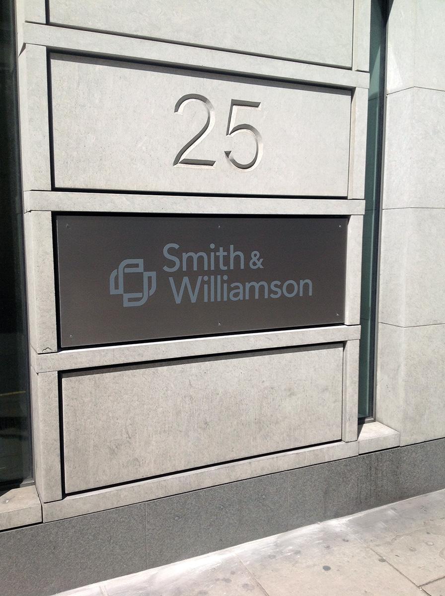 OlympicSignsUK's tweet photo. More #signage for @SmithWilliamson Head Office in #Moorgate, #London, fabricated in our #TunbridgeWells unit. http://t.co/ZjARAxsexv