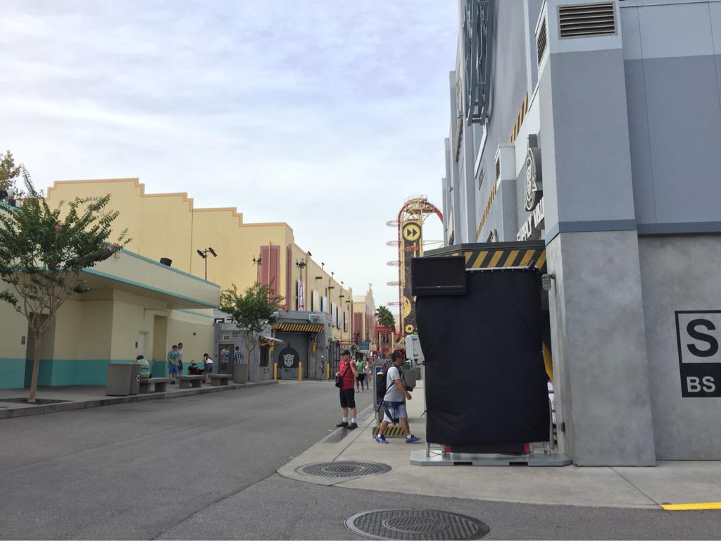 CPCBBKqWgAAVoiC.jpg:large