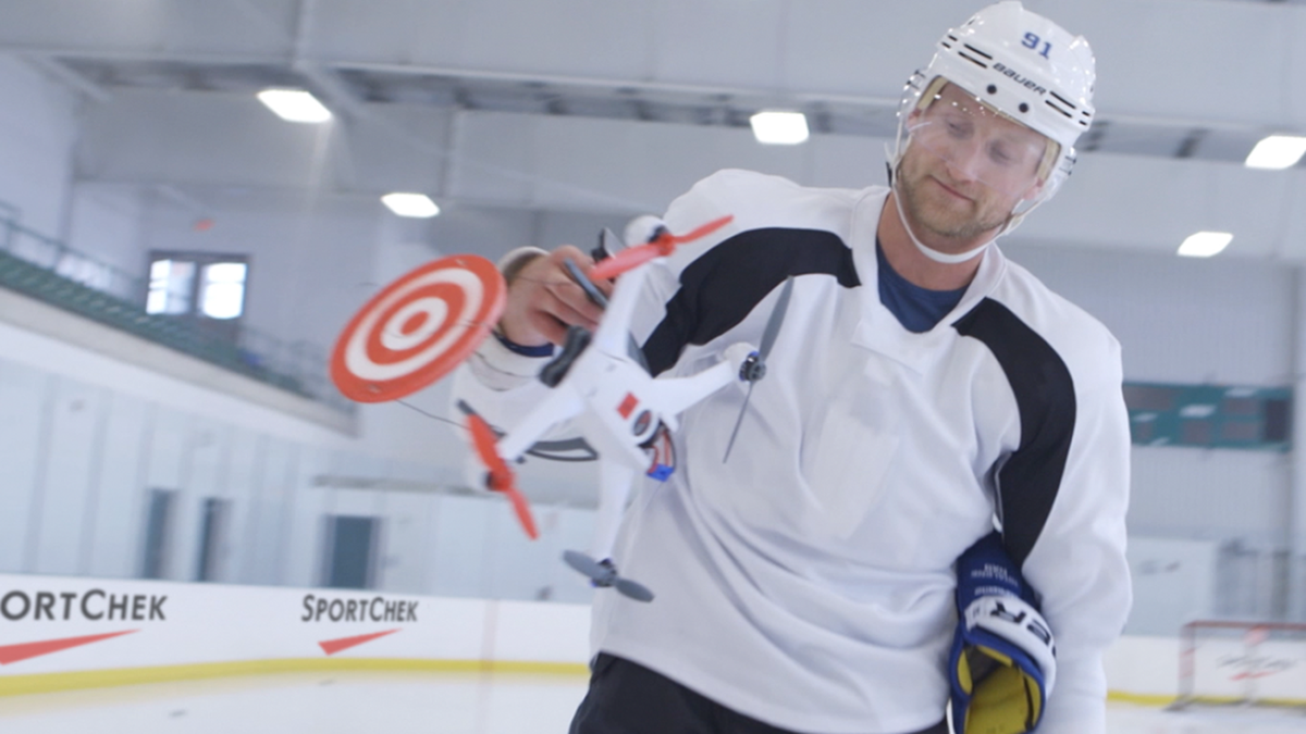 lightning_fanly's tweet photo. Video: Steven Stamkos is a highly accurate, anti-drone ... #TampaBayBolts #TBBolts http://t.co/GaoP5sDZkd http://t.co/j92H059jVG