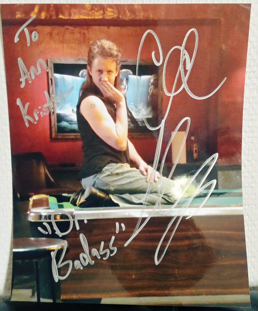 akvestnes's tweet photo. @ChadLindberg They look awesome! Thank you so much❤ #DrBadass #BringBadassBack http://t.co/pVUKWvhpPK