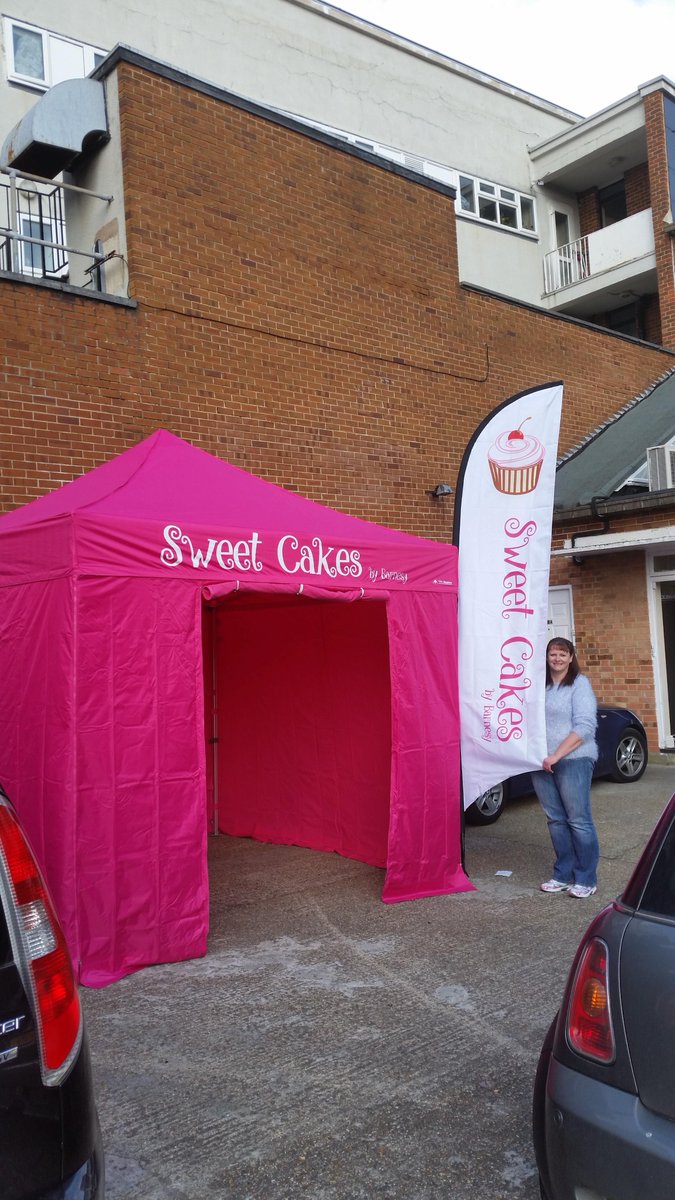 TFHGazebos's tweet image. A little something from Sweet Cakes to brighten this dull grey day #printedgazebo #popupgazebos #printedflags