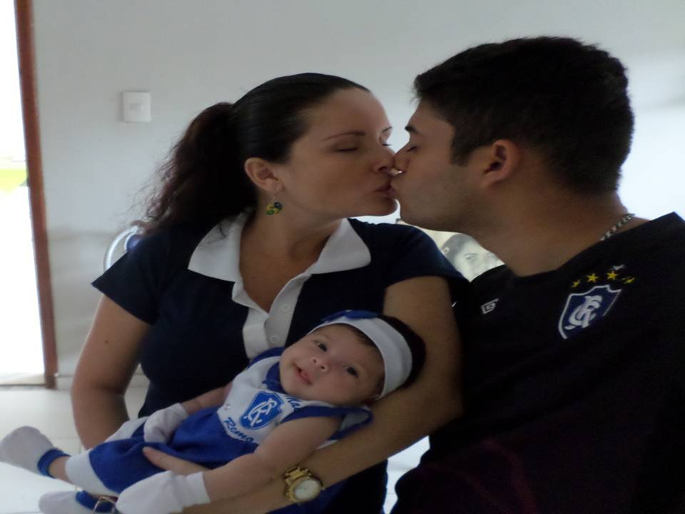 hevertmaia's tweet photo. #bombomJA http://t.co/wsuReE903V