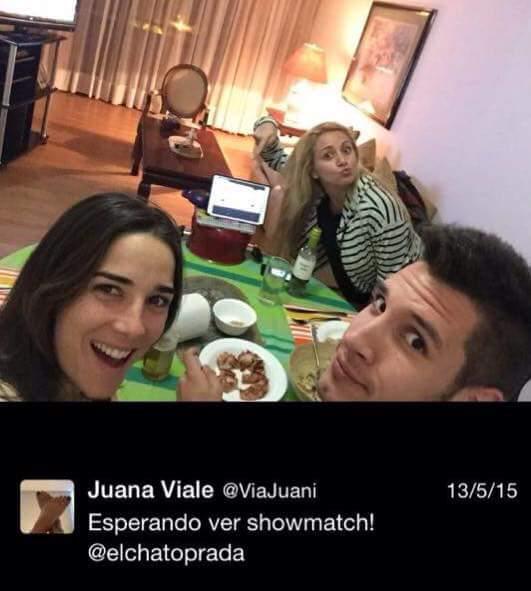rialjorge's tweet photo. Che no era que @ViaJuani no miraba tele? Que yo sepa lo del ángulo superior izquierdo no es un lavarropas. http://t.co/l2nfHeAjiD