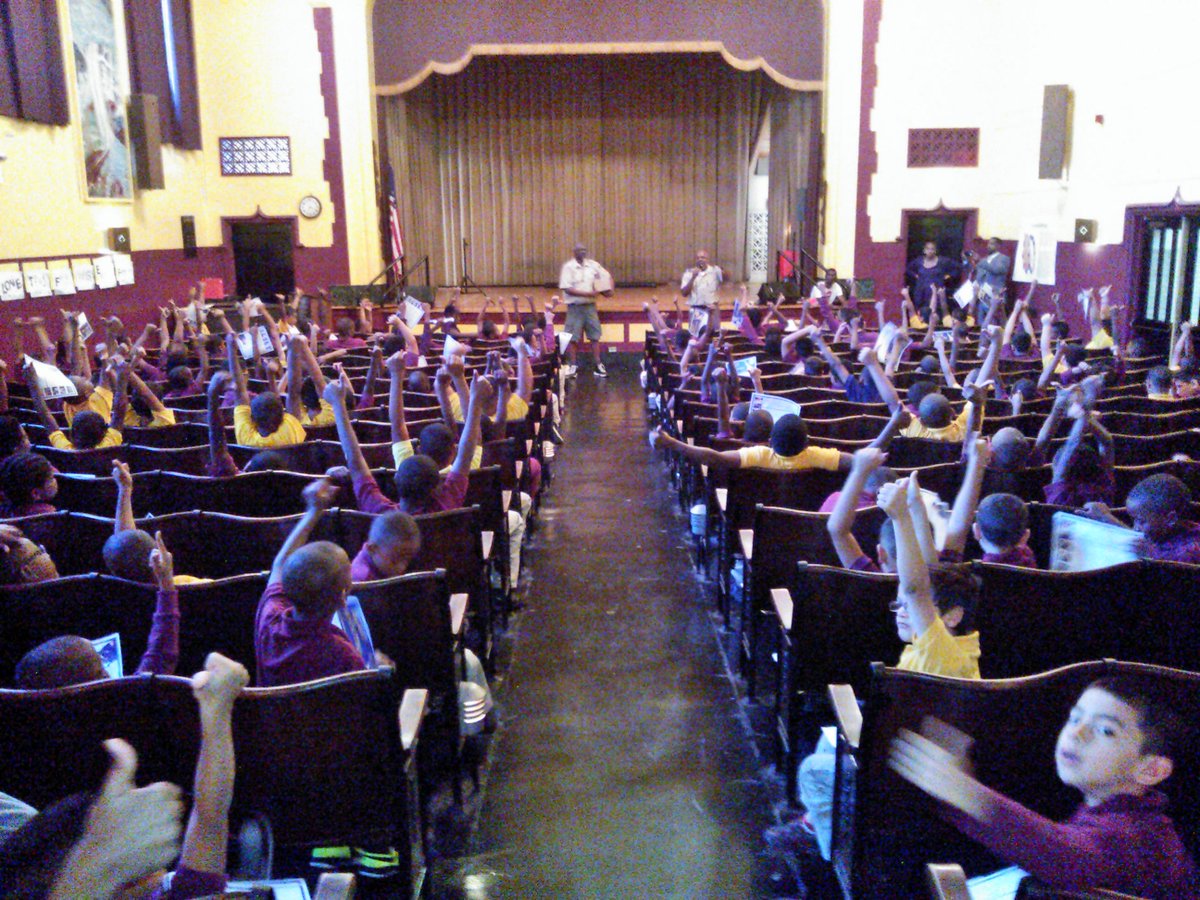 exploreacareer's tweet photo. Big boy talk at McKay Elementary! #blastintoscouting #boyscouts @pathwaybsa @scoutsatwork http://t.co/QXoNQ5e68D