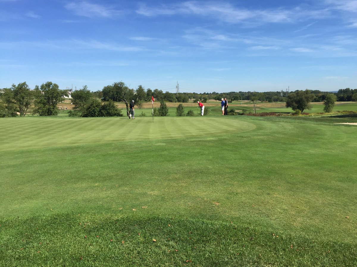 DevilsAlumni's tweet photo. Jim Dowd lines up his shot #NJDGolfClassic http://t.co/V48zfaSmzj