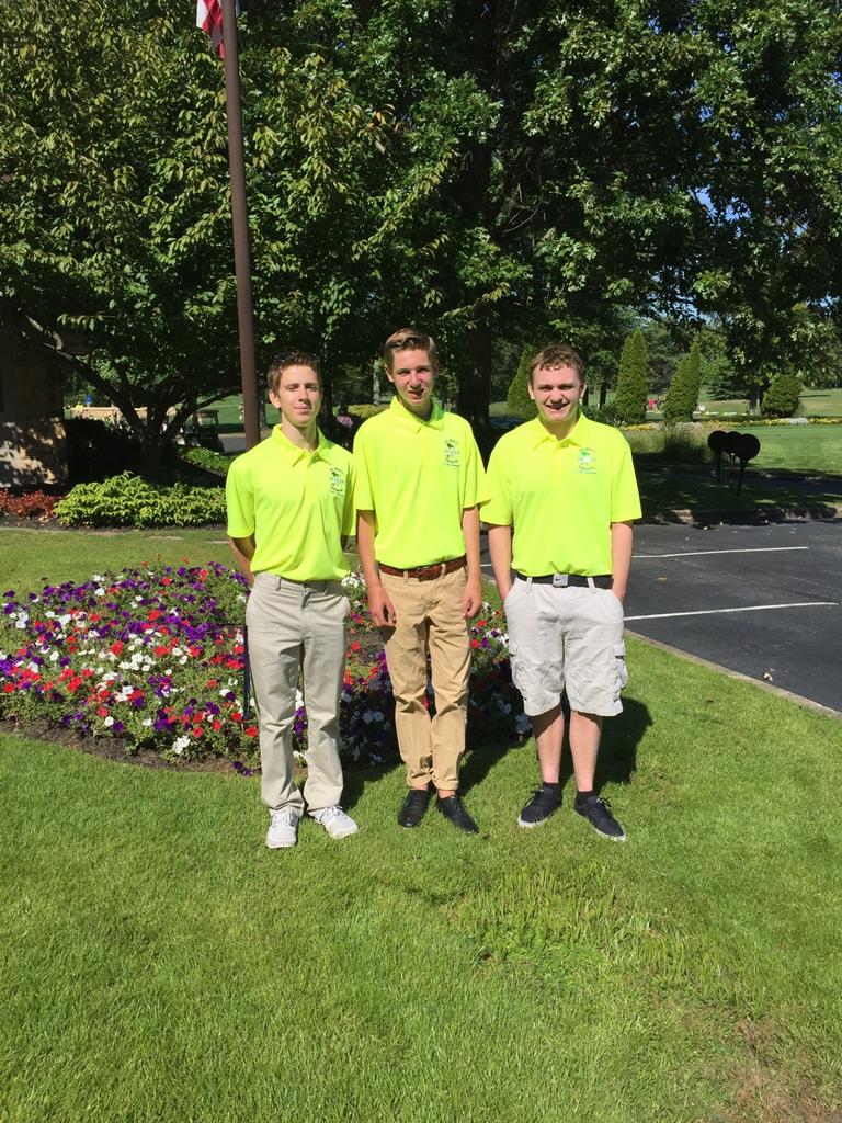 AHS students supporting the annual DeMarco Scholarship golf tournament